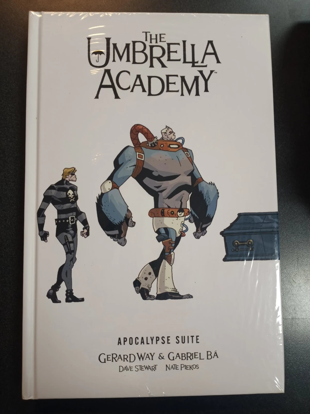 Umbrella Academy HC Volume 01 Apocalypse Suite Thank You Variant