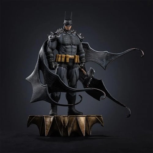 Absolute Batman DC Comics 1:10 Art Scale Limited Edition Statue
